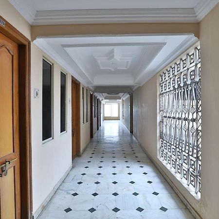 Spot On Hotel Decent Anand Exterior photo